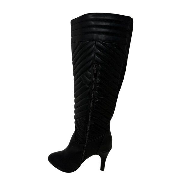 Torrid Womens Knee Boots Black Quilted Faux Leather Heeled Boots Statement Sz 8W - Picture 3 of 11